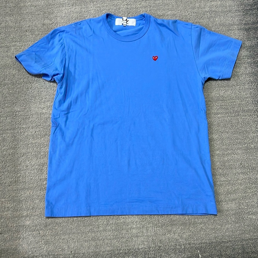 PLAY comme des garçon small heart shirt in color blue size XXL